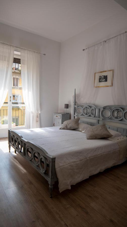 Apartment Beautiful Floral On Navigli