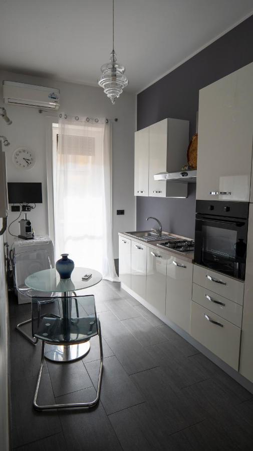 Apartment Beautiful Floral On Navigli Mailand